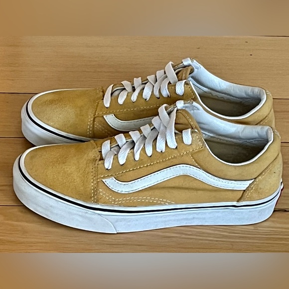 Vans WOMENS SIZE 6.5,  Mustard Yellow Sneakers, GREAT CONDITION, SUEDE - Picture 5 of 15
